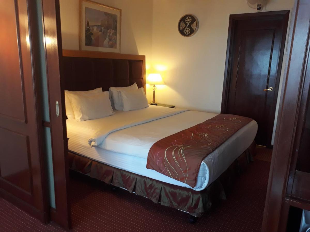 Raymond Suites At Berjaya Times Square Kuala Lumpur Zewnętrze zdjęcie