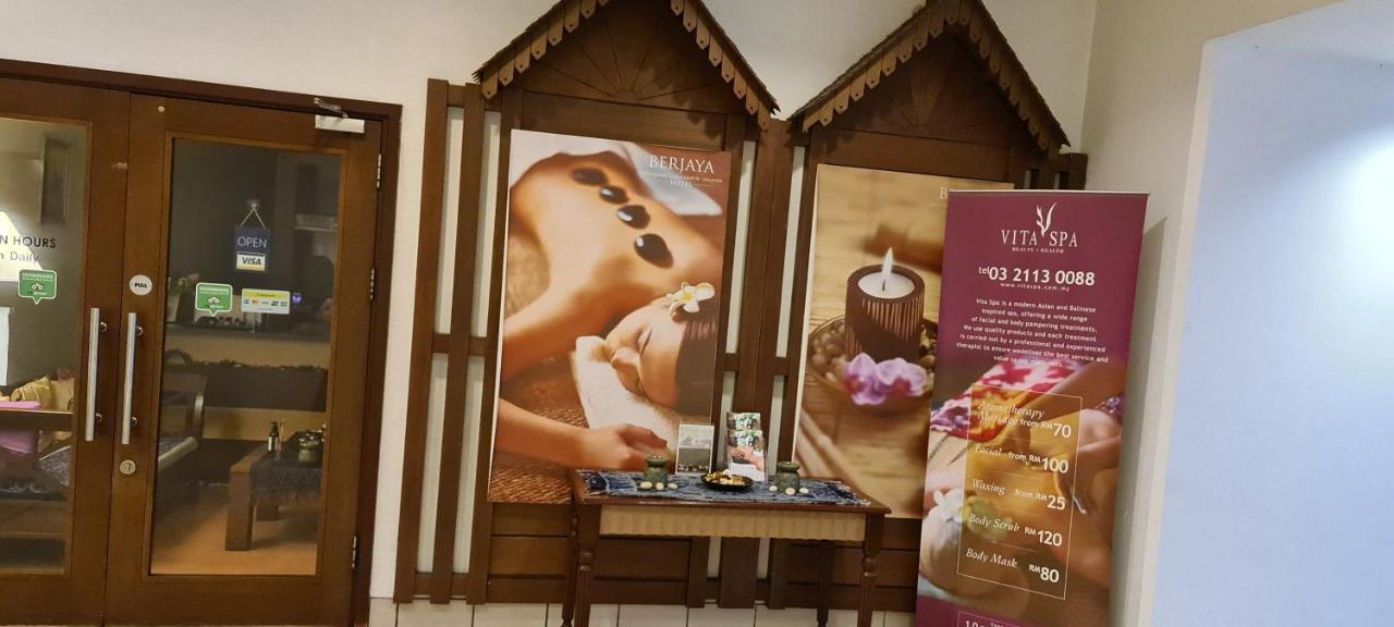 Raymond Suites At Berjaya Times Square Kuala Lumpur Zewnętrze zdjęcie